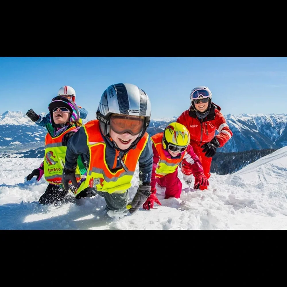 NWT Kids Ski Goggles-Snowboard Goggles for Boys Girls Youth, ORIGINAL PACKAGING